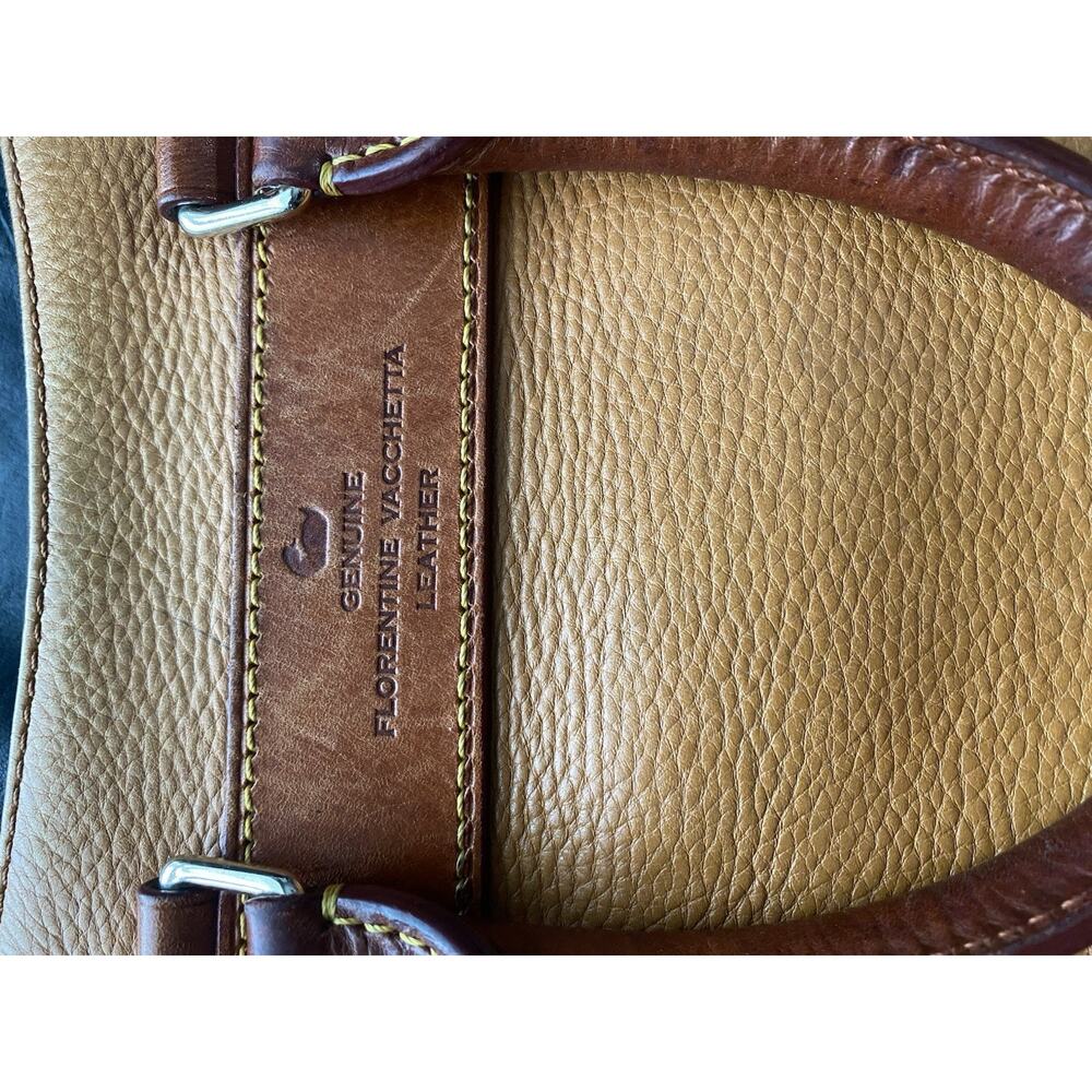Dooney & Bourke Florentine VTG Satchel Med Camel Tear Drop Crossbody Rare Classy - Picture 4 of 9